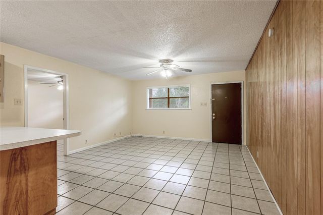 120 Mcadams Lane E, Huntsville, TX 77320