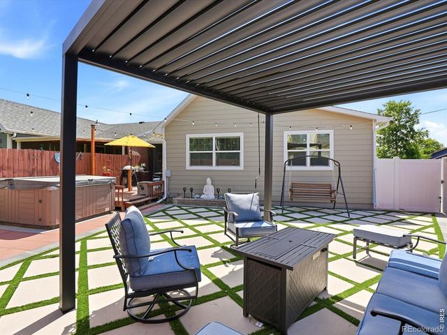1864 Mount Sneffels Street, Longmont, CO 80504