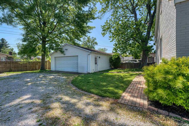 2313 E Chandler Avenue, Evansville, IN 47714