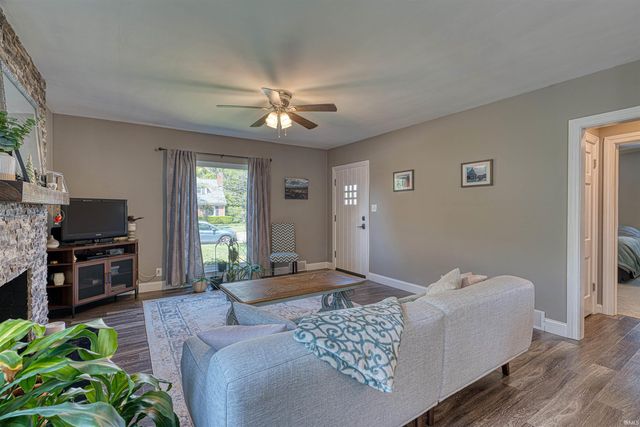 2313 E Chandler Avenue, Evansville, IN 47714
