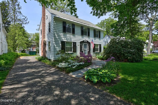 1555 Dean Street, Niskayuna, NY 12309