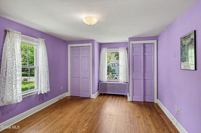 1555 Dean Street, Niskayuna, NY 12309