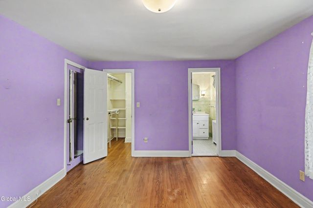 1555 Dean Street, Niskayuna, NY 12309