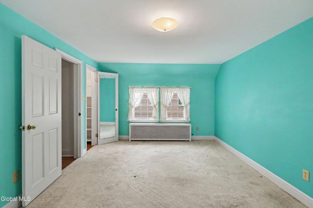 1555 Dean Street, Niskayuna, NY 12309