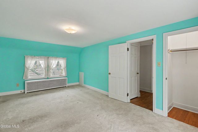1555 Dean Street, Niskayuna, NY 12309