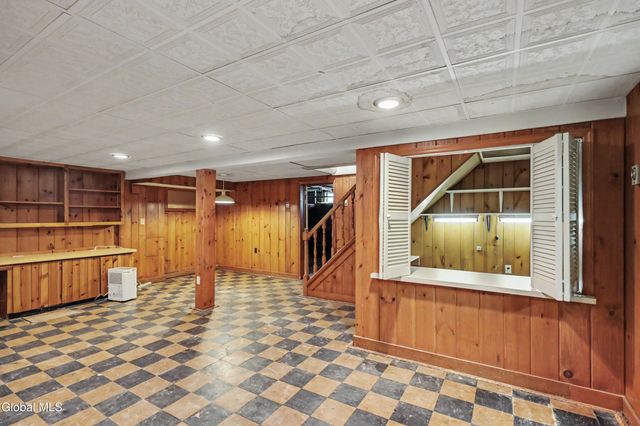 1555 Dean Street, Niskayuna, NY 12309