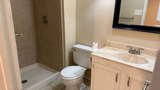 5036 Ashlock Drive, The Colony, TX 75056