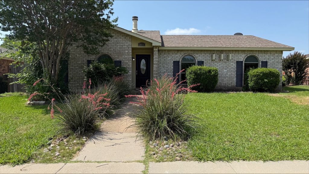 5036 Ashlock Drive, The Colony, TX 75056