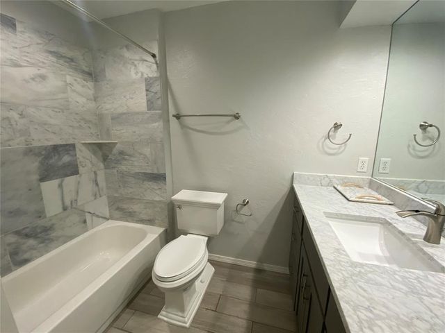 2433 N Shady Tree Drive, Edmond, OK 73013