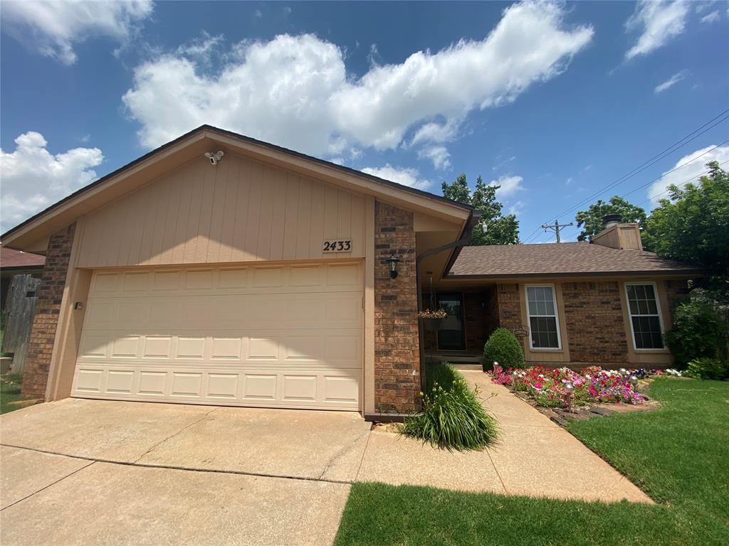 2433 N Shady Tree Drive, Edmond, OK 73013