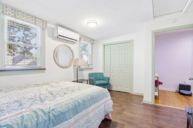 2 Lakeview Dr, Billerica, MA 01821