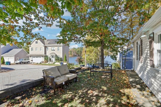 2 Lakeview Dr, Billerica, MA 01821