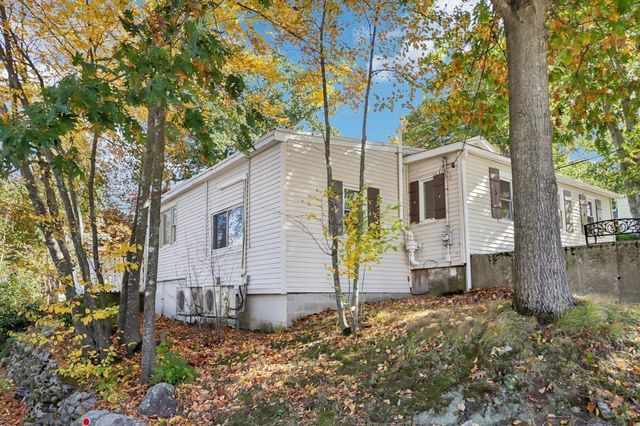 2 Lakeview Dr, Billerica, MA 01821