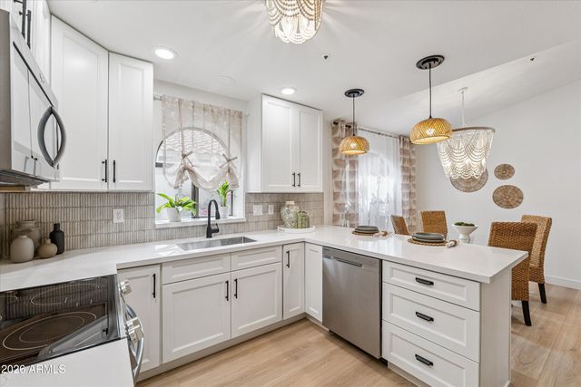 8819 E ASTER Drive, Scottsdale, AZ 85260