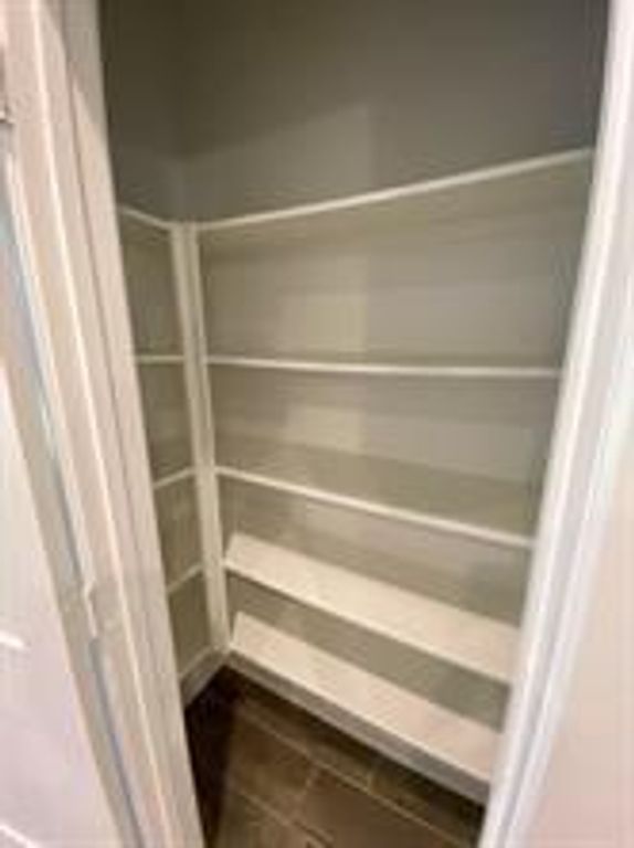 Image 15 of property listing at 7043 Coneflower Creek Court, Katy, TX 77493