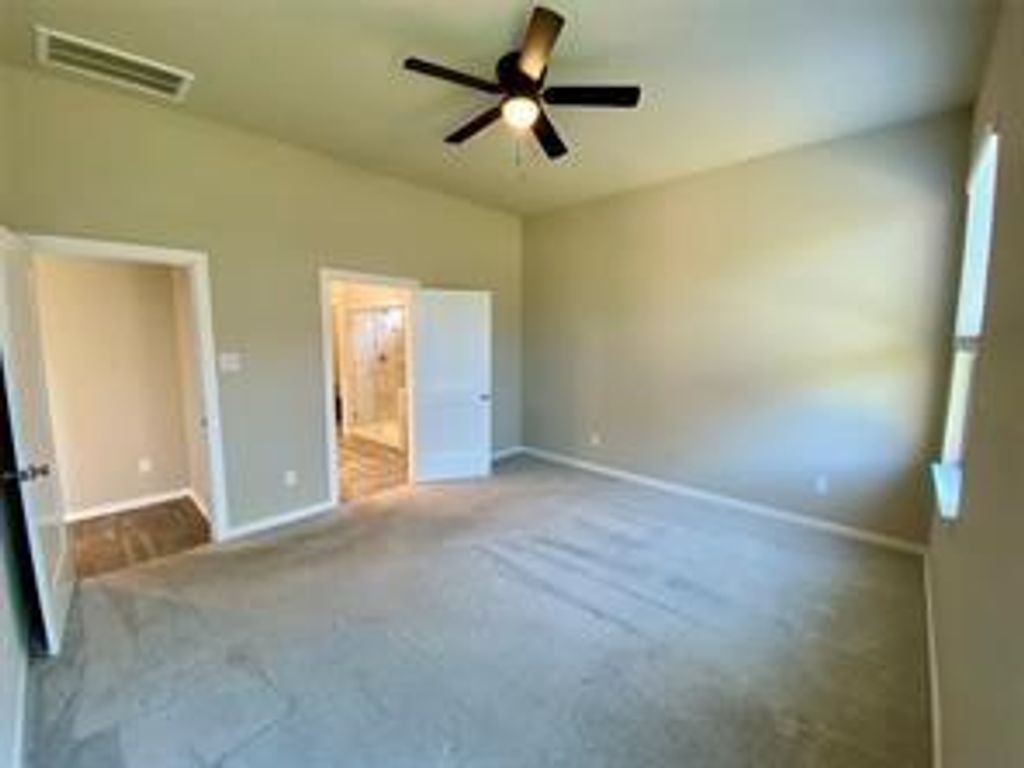 Image 17 of property listing at 7043 Coneflower Creek Court, Katy, TX 77493