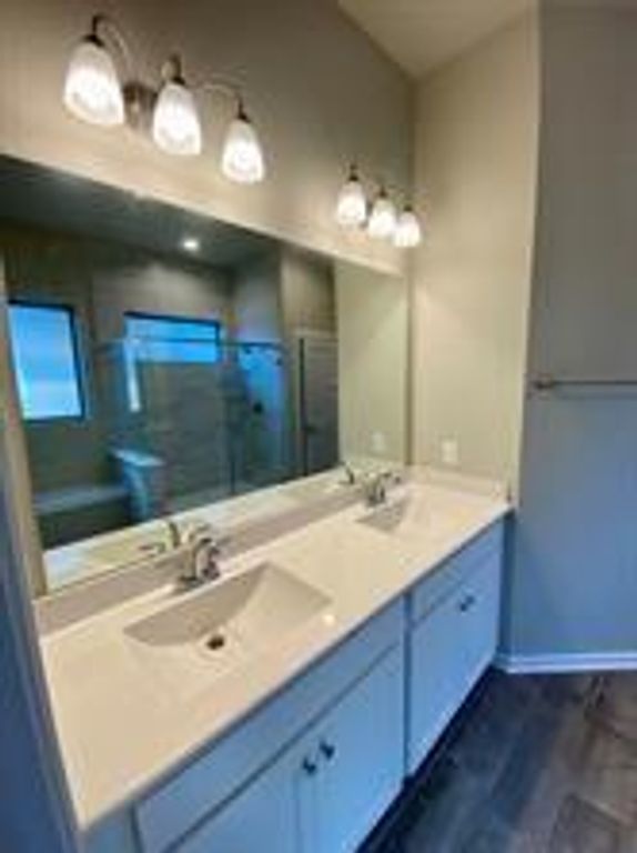 Image 21 of property listing at 7043 Coneflower Creek Court, Katy, TX 77493