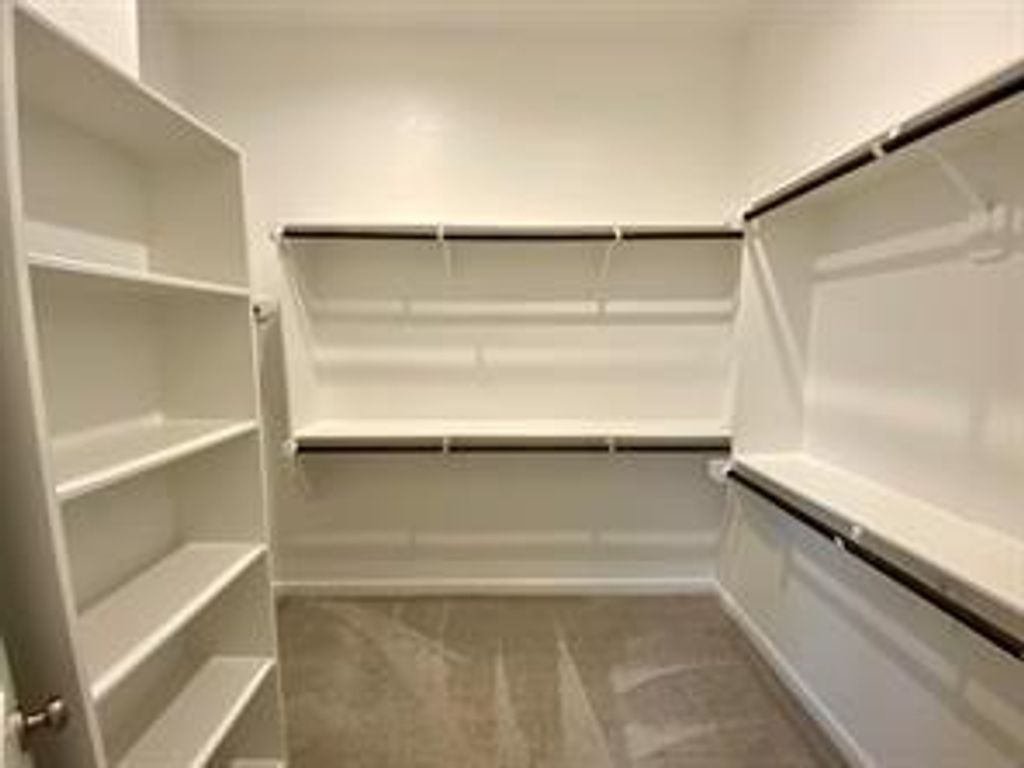 Image 25 of property listing at 7043 Coneflower Creek Court, Katy, TX 77493