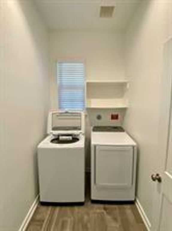 Image 28 of property listing at 7043 Coneflower Creek Court, Katy, TX 77493