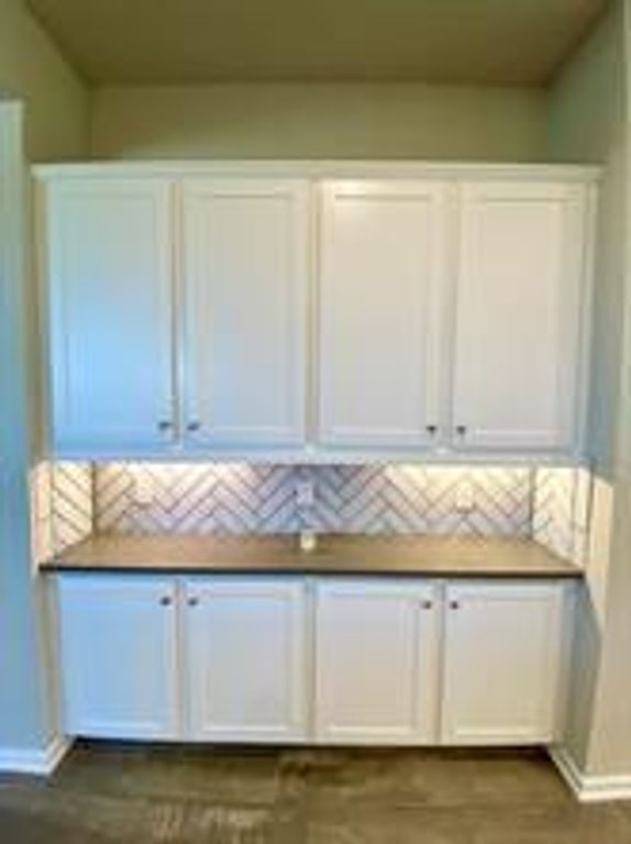 Image 9 of property listing at 7043 Coneflower Creek Court, Katy, TX 77493