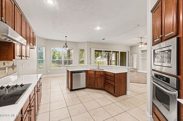 2533 SUNNY CREEK Drive, Fleming Island, FL 32003