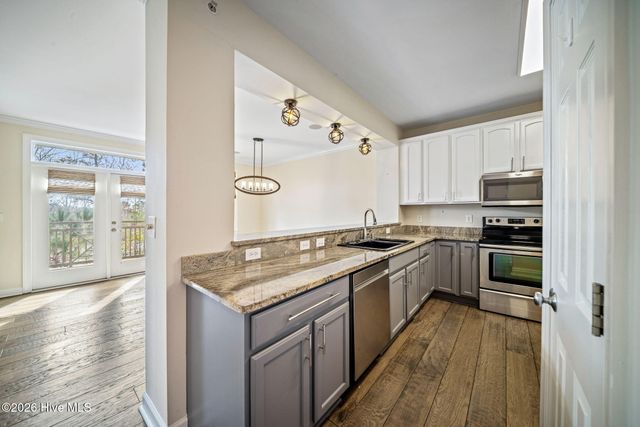 648 Village Park Drive Unit 302, Wilmington, NC 28405