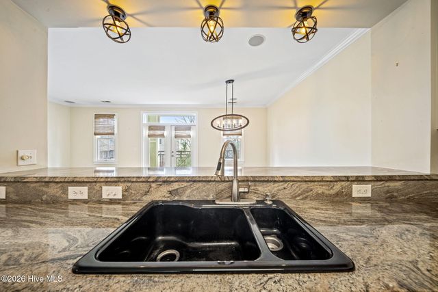 648 Village Park Drive Unit 302, Wilmington, NC 28405