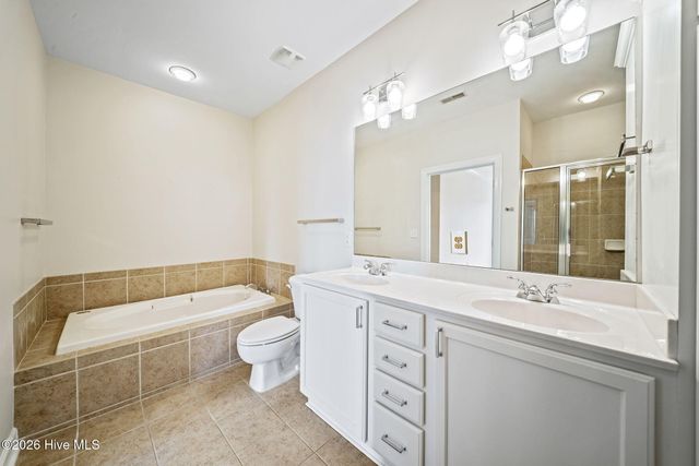 648 Village Park Drive Unit 302, Wilmington, NC 28405