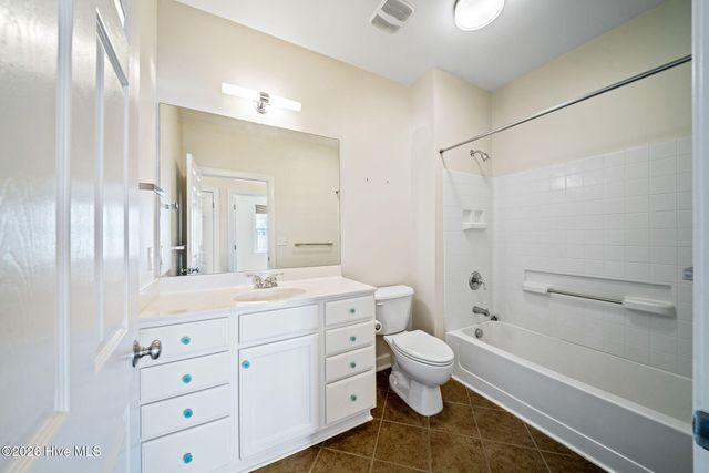 648 Village Park Drive Unit 302, Wilmington, NC 28405