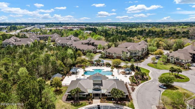 648 Village Park Drive Unit 302, Wilmington, NC 28405