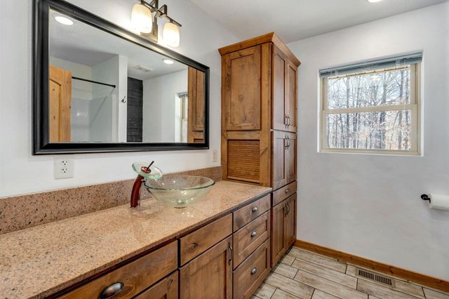 321 W Dade 122, Greenfield, MO 65661