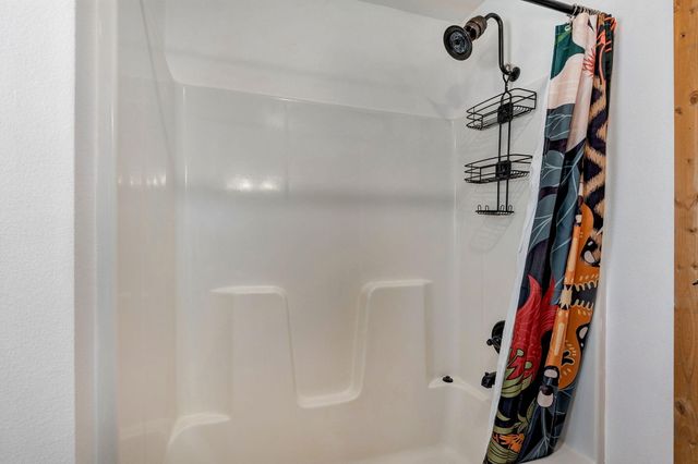 321 W Dade 122, Greenfield, MO 65661