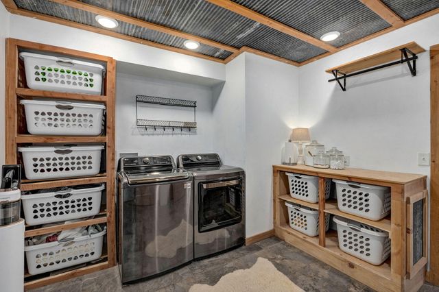 321 W Dade 122, Greenfield, MO 65661