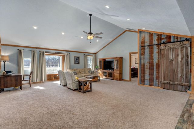 321 W Dade 122, Greenfield, MO 65661