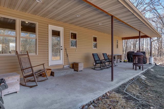 321 W Dade 122, Greenfield, MO 65661