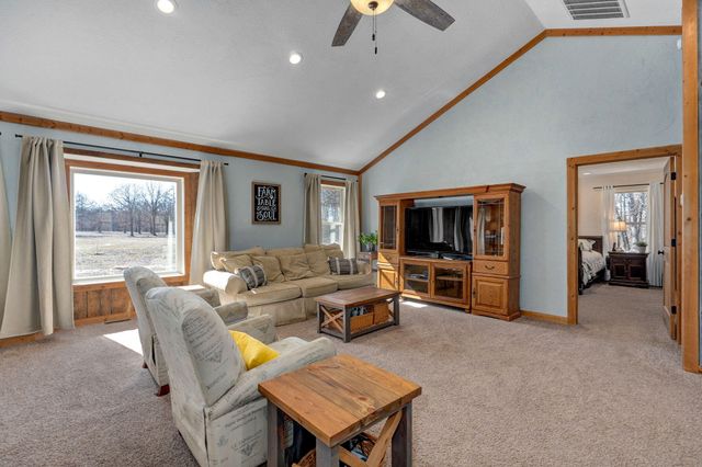 321 W Dade 122, Greenfield, MO 65661