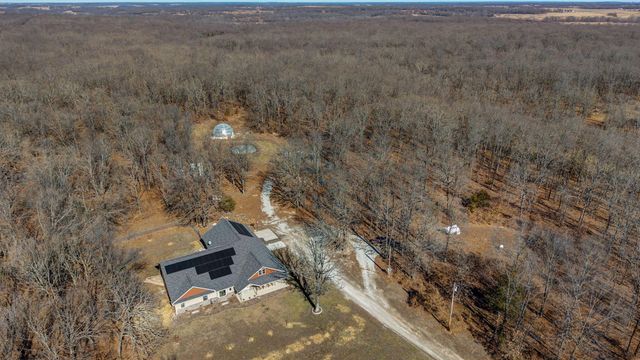 321 W Dade 122, Greenfield, MO 65661