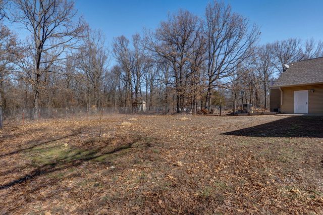 321 W Dade 122, Greenfield, MO 65661