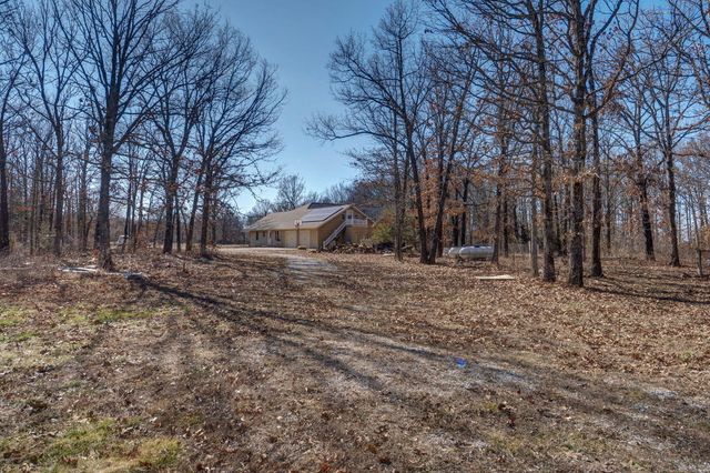 321 W Dade 122, Greenfield, MO 65661