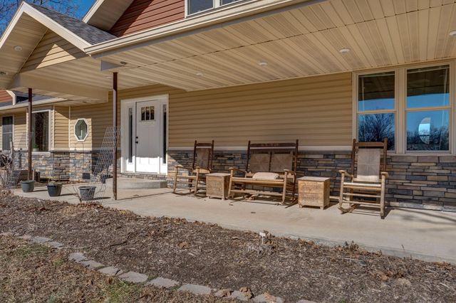 321 W Dade 122, Greenfield, MO 65661