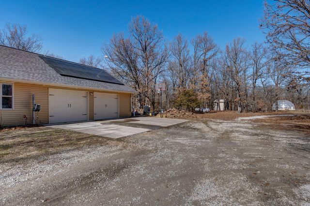 321 W Dade 122, Greenfield, MO 65661