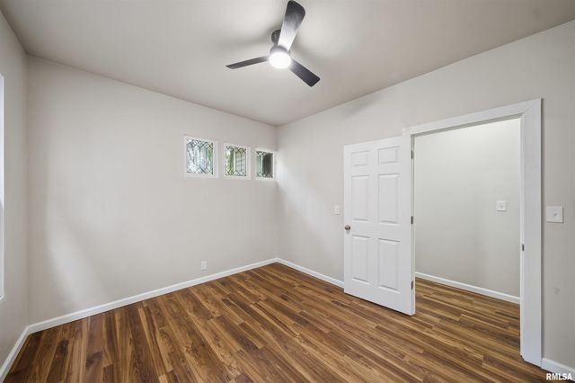 1611 W BARKER Avenue, Peoria, IL 61606