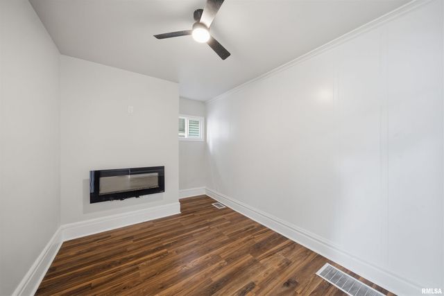 1611 W BARKER Avenue, Peoria, IL 61606