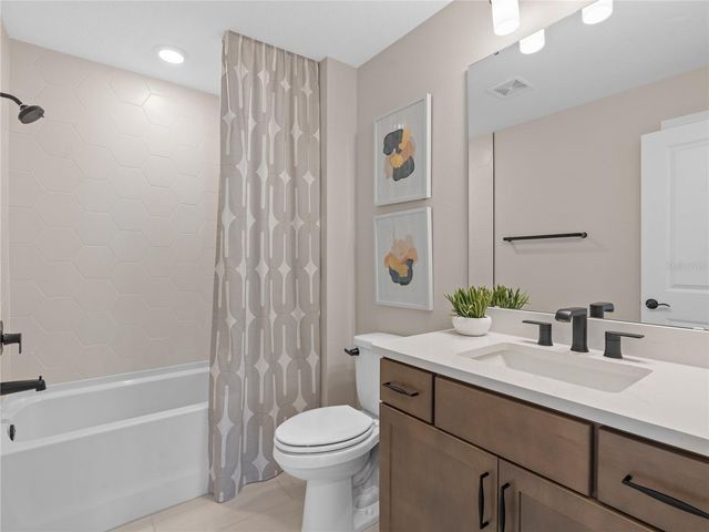 5624 FLAME VINE WAY, St Cloud, FL 34771