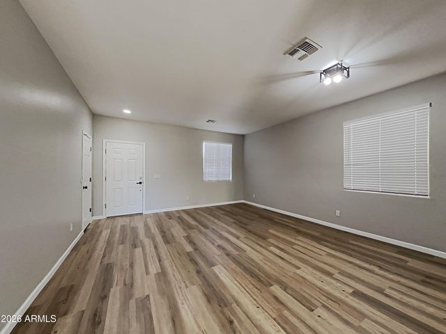 329 E Diamond Trail, San Tan Valley, AZ 85143