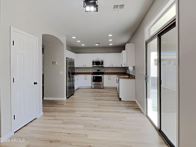 329 E Diamond Trail, San Tan Valley, AZ 85143