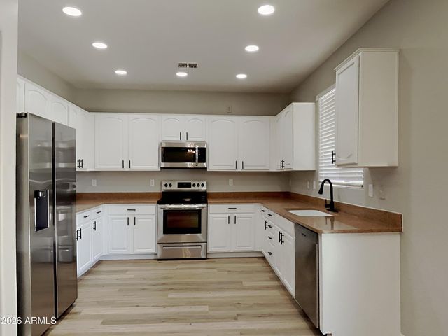 329 E Diamond Trail, San Tan Valley, AZ 85143