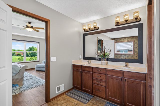 7544 63rd Street Circle S, Cottage Grove, MN 55016