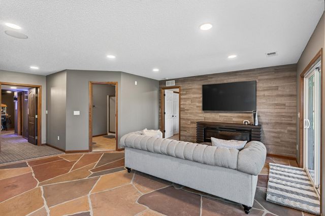 7544 63rd Street Circle S, Cottage Grove, MN 55016