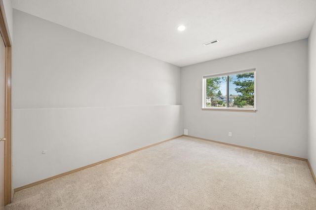837 S SHELLEY LAKE Ln, Veradale, WA 99037
